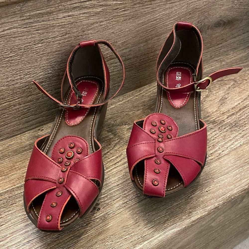 Leather Sandals - Picture 2 of 3